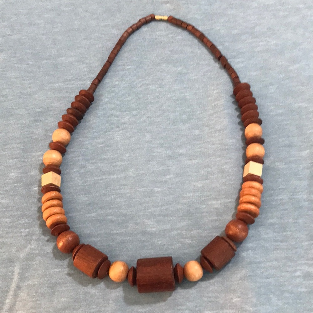 Wooden necklace. Great for summer neutrals.